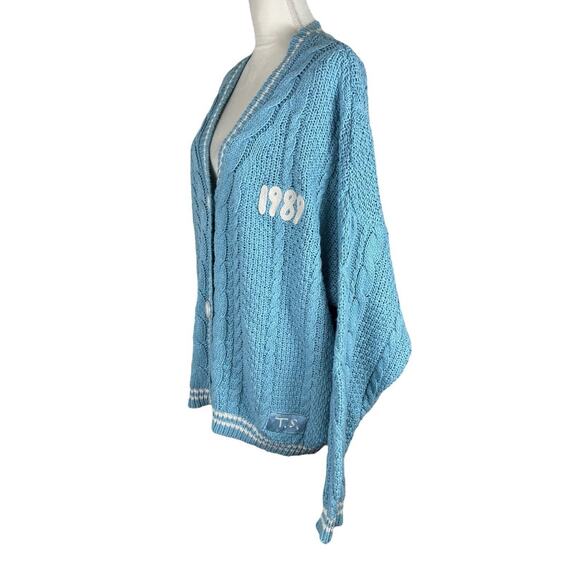 Taylor Swift 1989 Blue Cardigan Authentic Blue White Seagull Size XL / 2XL - Picture 4 of 9